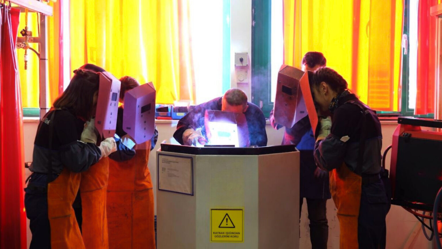 Mercedes-Benz Türk’ten Kadın İstihdamına Güçlü Destek