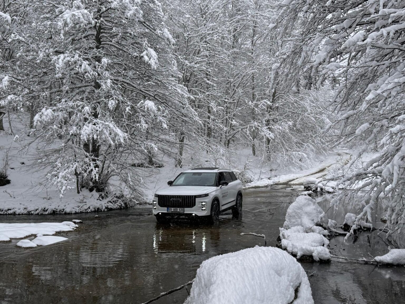JAECOO 7 ile Kışın Zorlu Koşullarına Meydan Okuyun